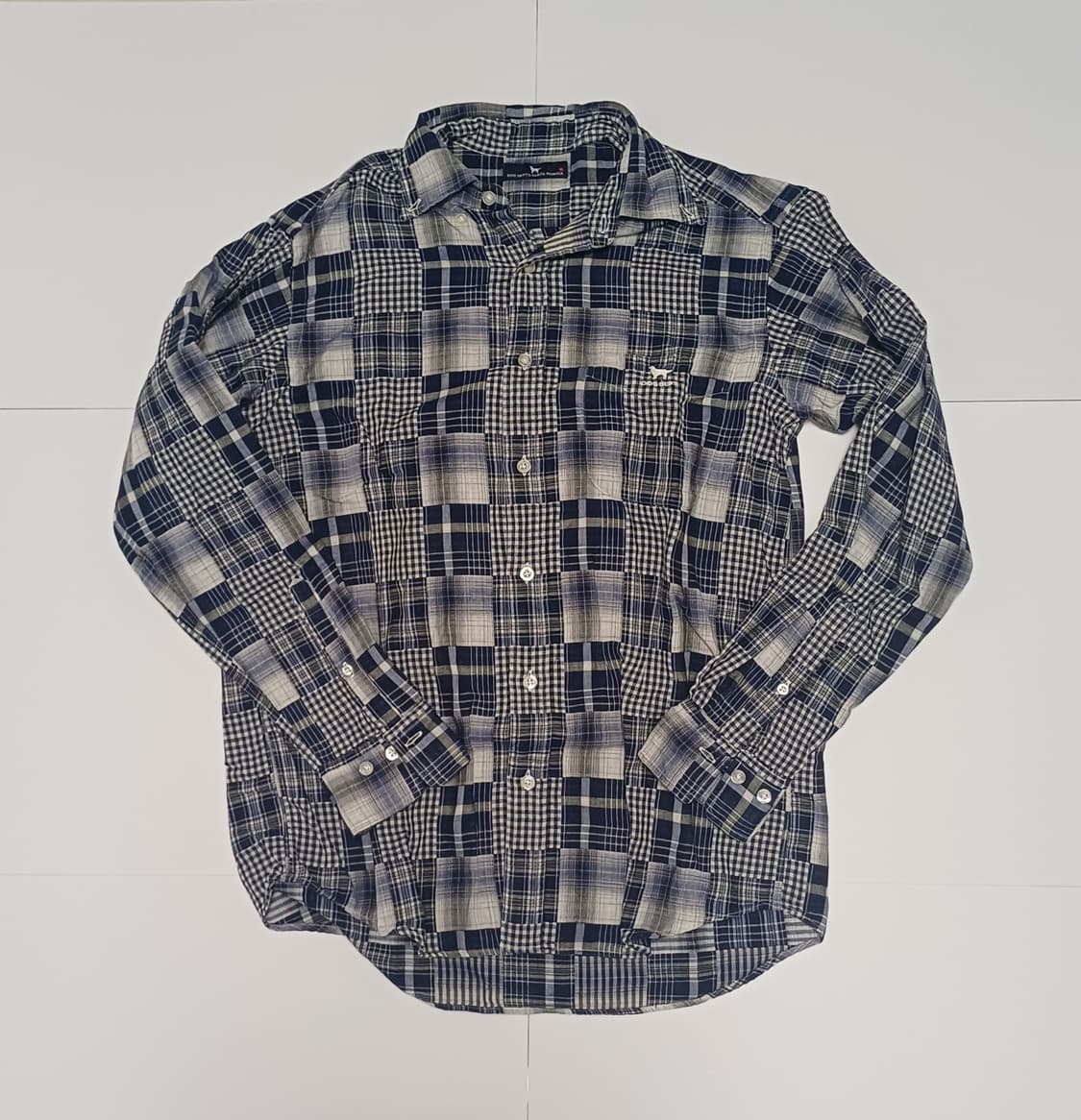 M 패턴 셔츠 상품이미지1