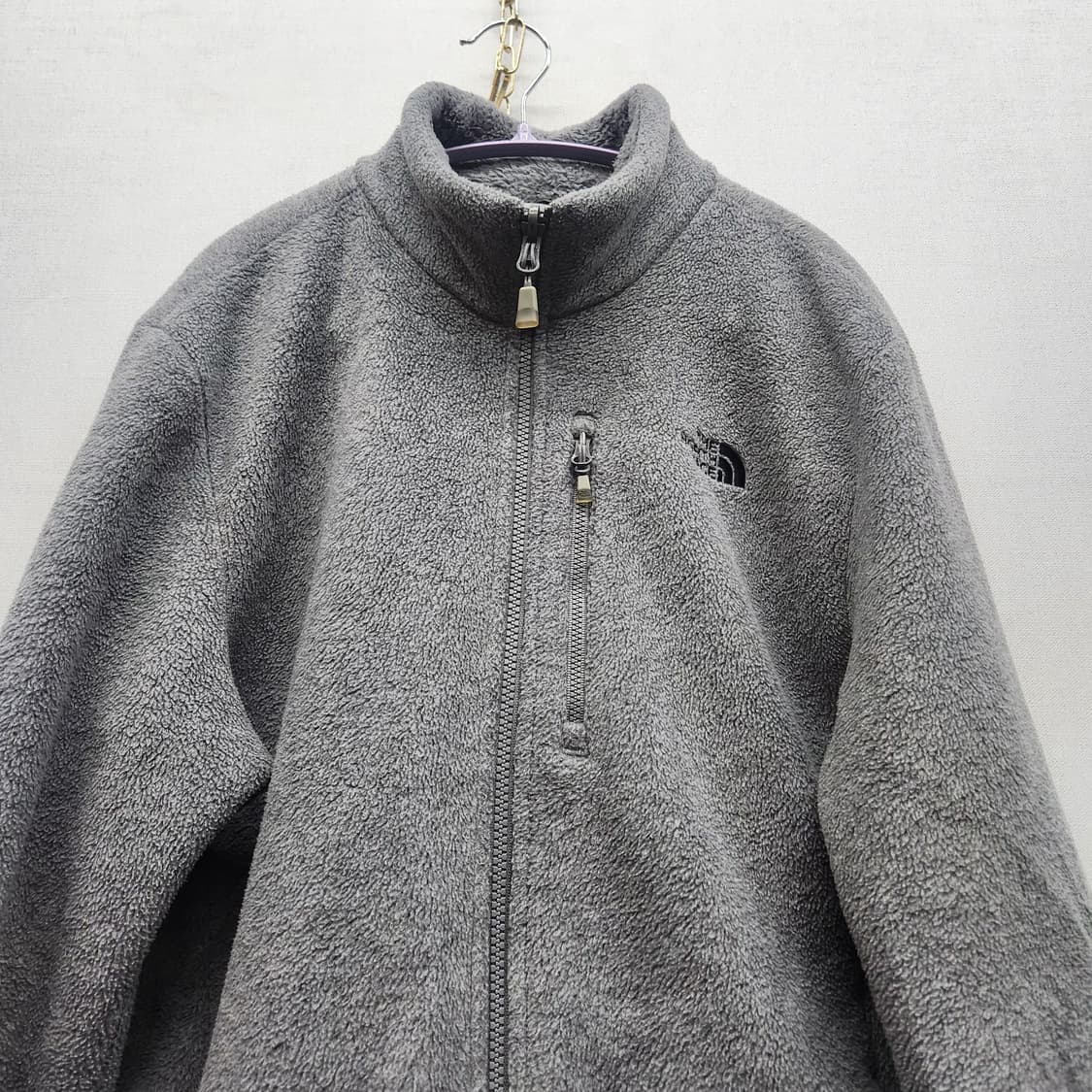 노스페이스 로고 스트링 후리스(안감양털) 100(L) 상품이미지2