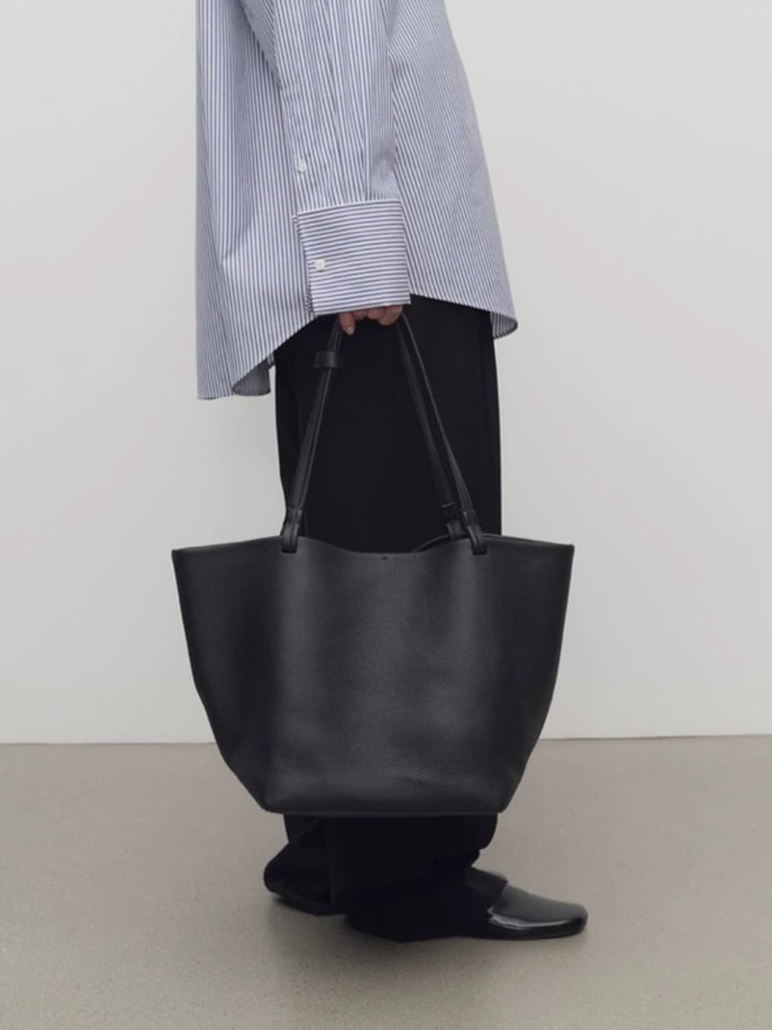 [OS] 더 로우 The Row 파크 토트 쓰리 레더 가죽 토트백 숄더백 상품이미지1