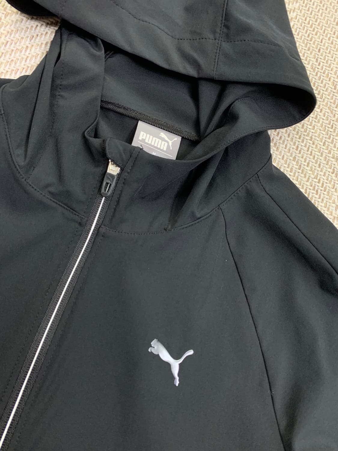 퓨마 블랙 후드 바람막이 M 상품이미지3
