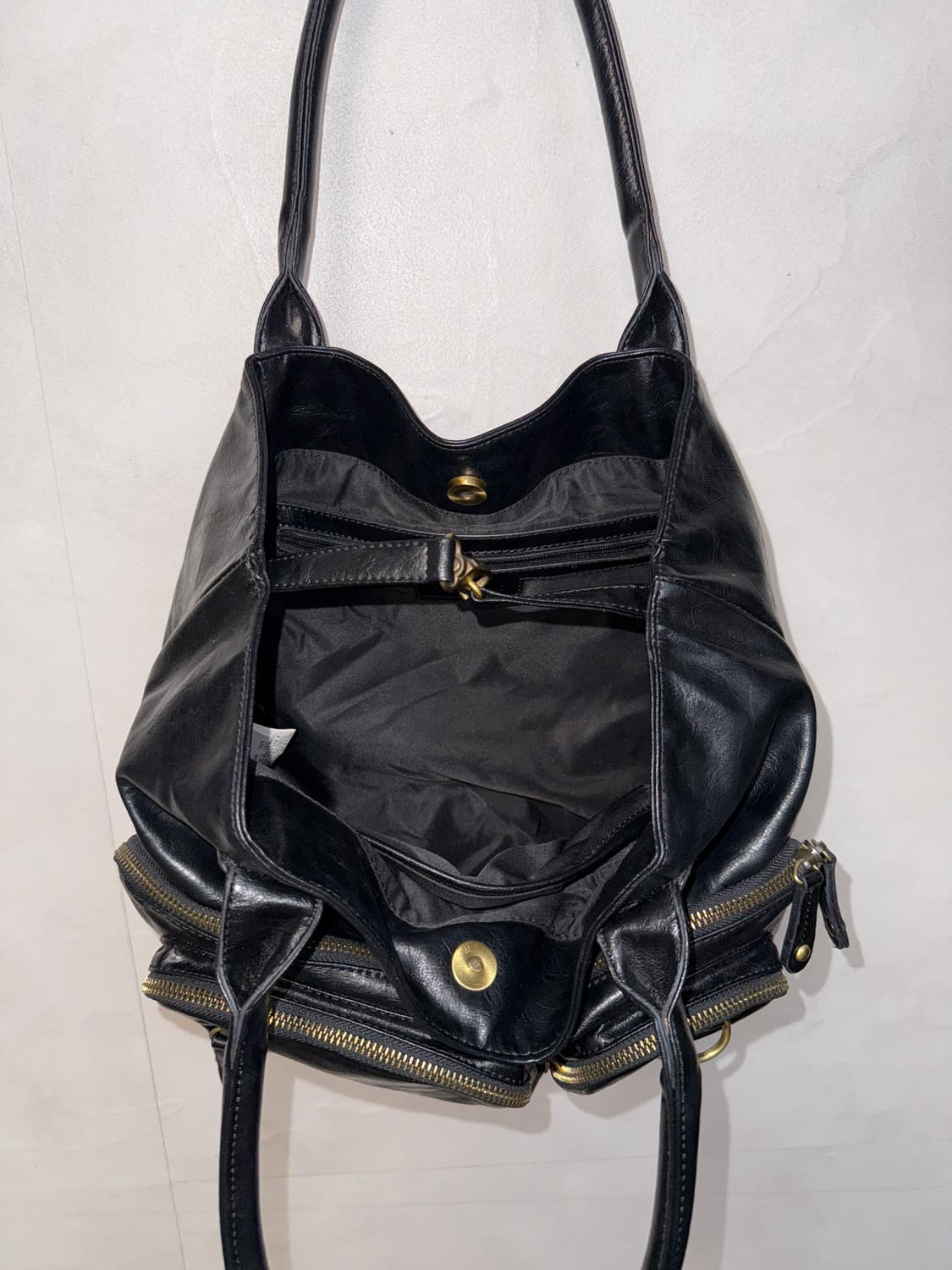 Black multi pocket stud shoulder bag 상품이미지5