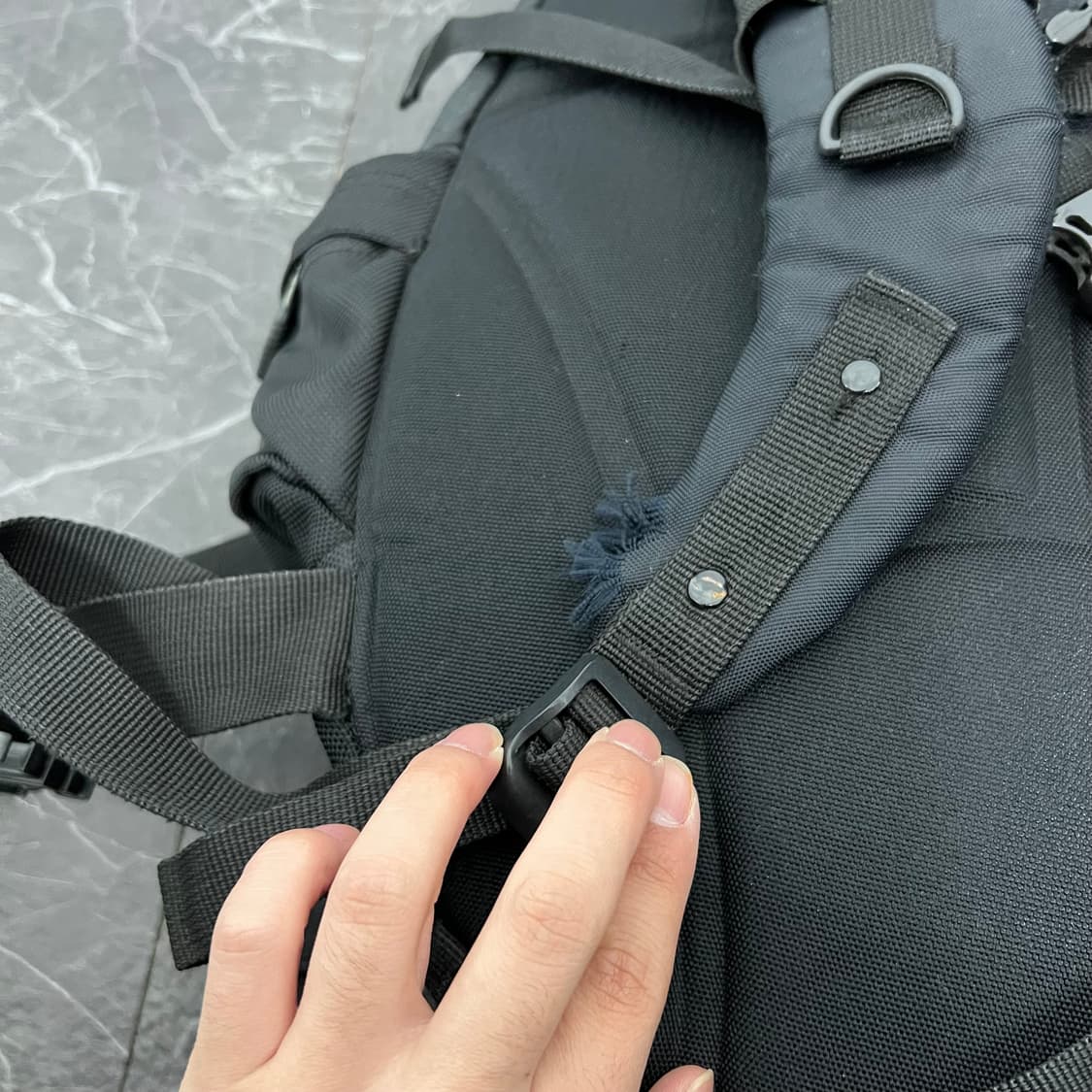 오클리 아이콘로고 3.0 테크니컬 백팩 블랙 상품이미지8