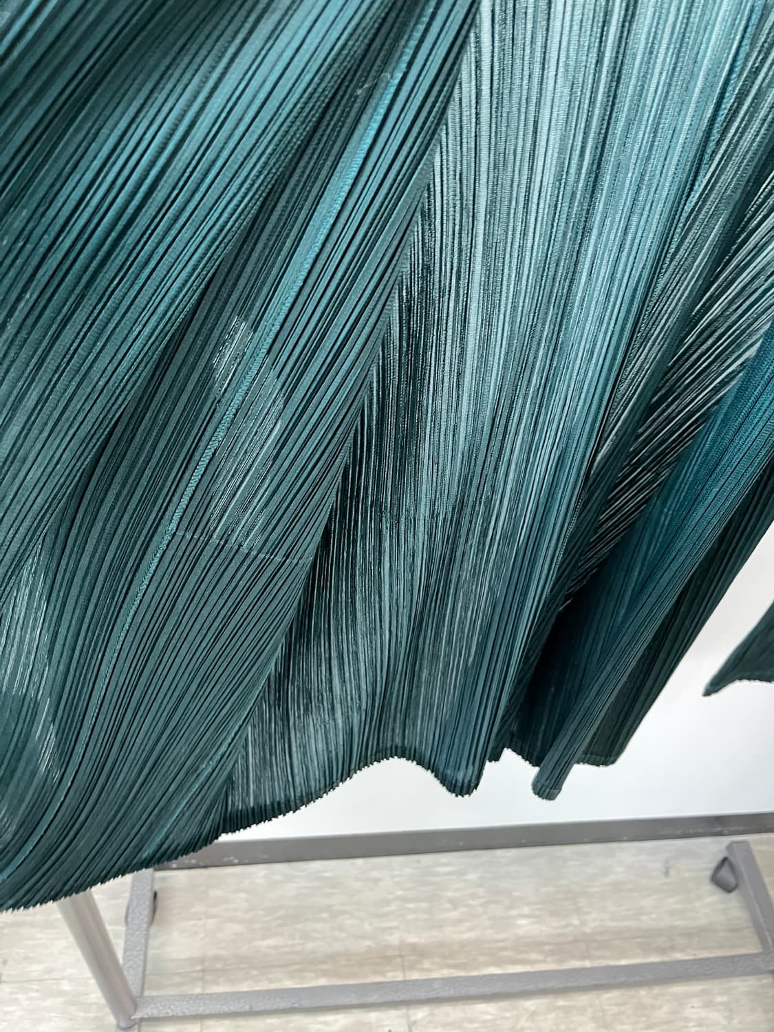 여) 플리츠플리즈 딥그린 숄 가디건  상품이미지5