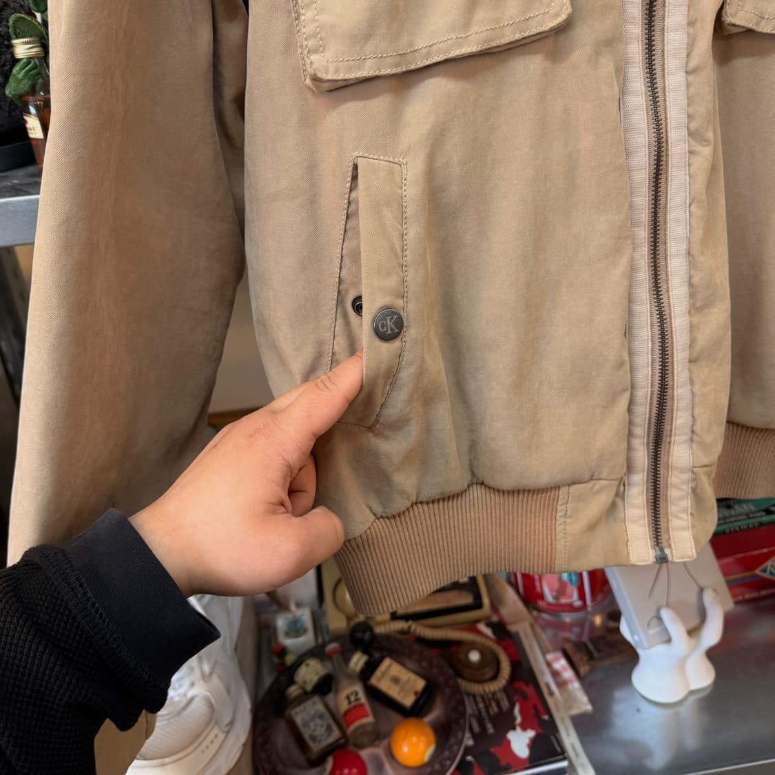 캘빈 클라인 이중카라 투포켓 봄버 자켓 상품이미지4