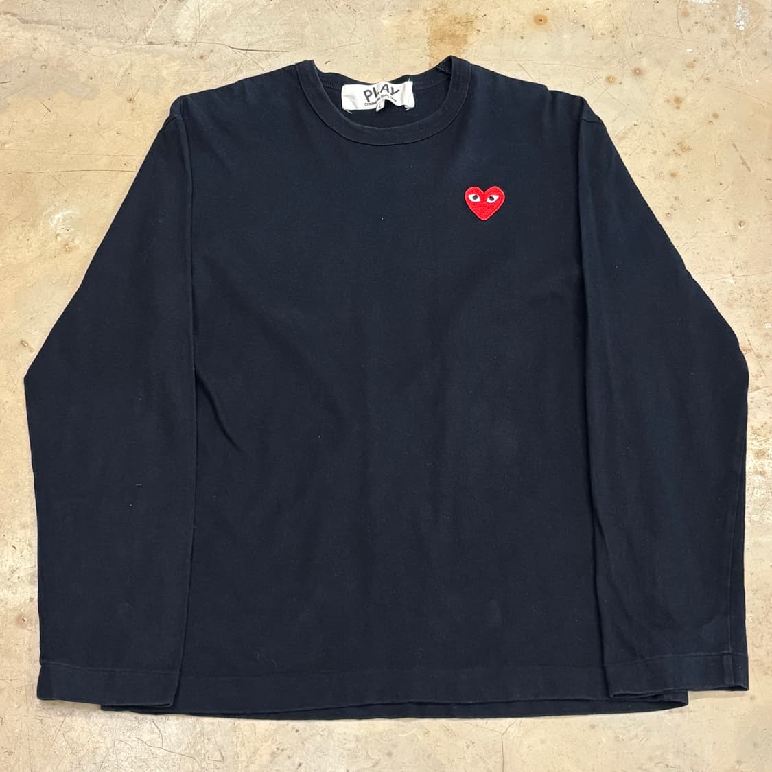 L 꼼데가르송 레드와펜 블랙 롱슬리브 상품이미지2