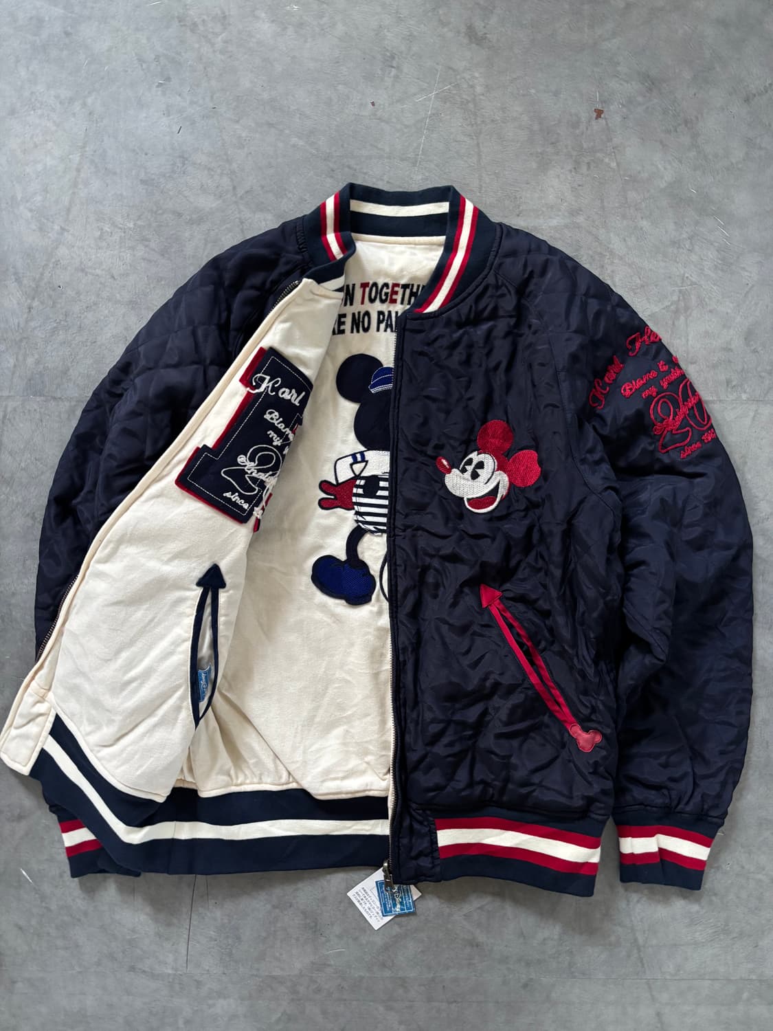 칼 헬무트 x 디즈니 20주년 리버시블 퀼팅 스카잔 점퍼 상품이미지1