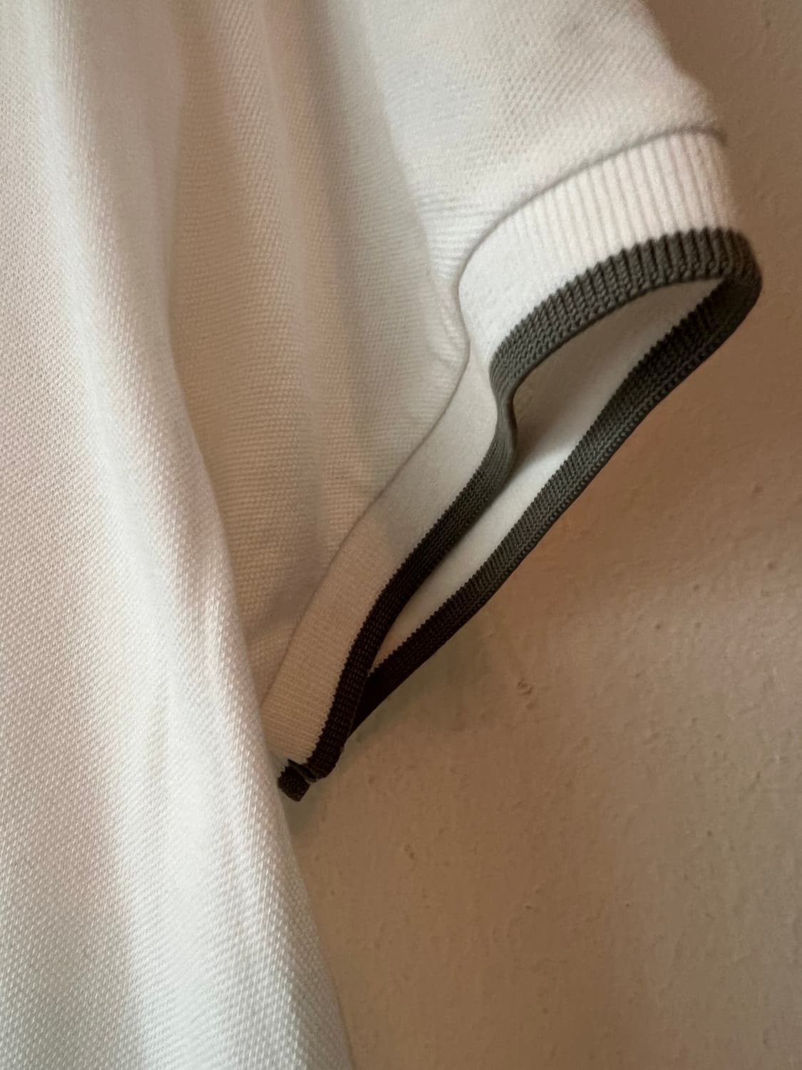 마시모뚜띠 남성 화이트 PK카라반팔티셔츠

 상품이미지4