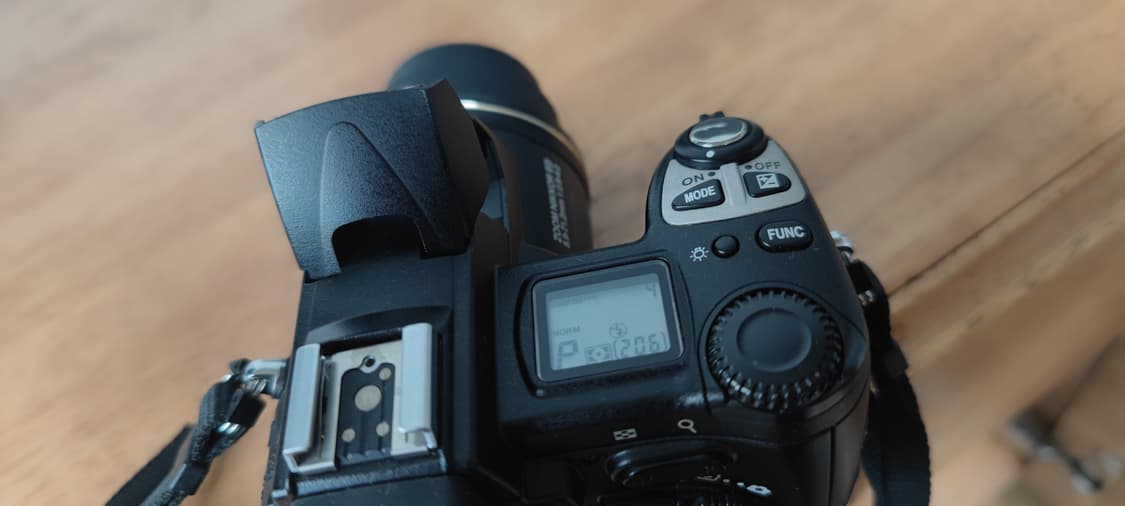 # 니콘 nikon 쿨픽스 5700 하이엔드 셀프 디카 캠코더 급처 상품이미지5