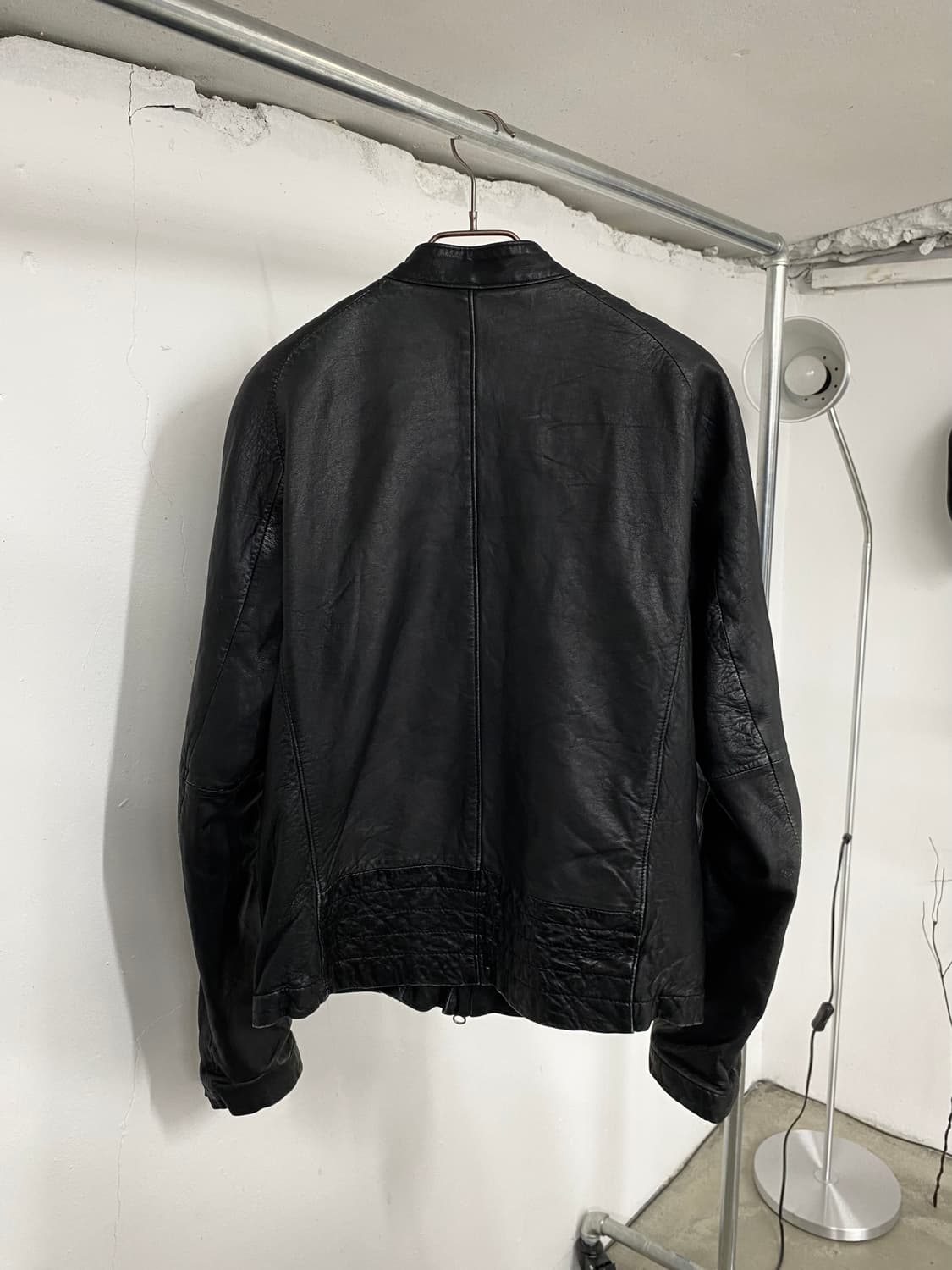 저널 스탠다드 십스킨 사선 지퍼 레더 자켓 상품이미지6