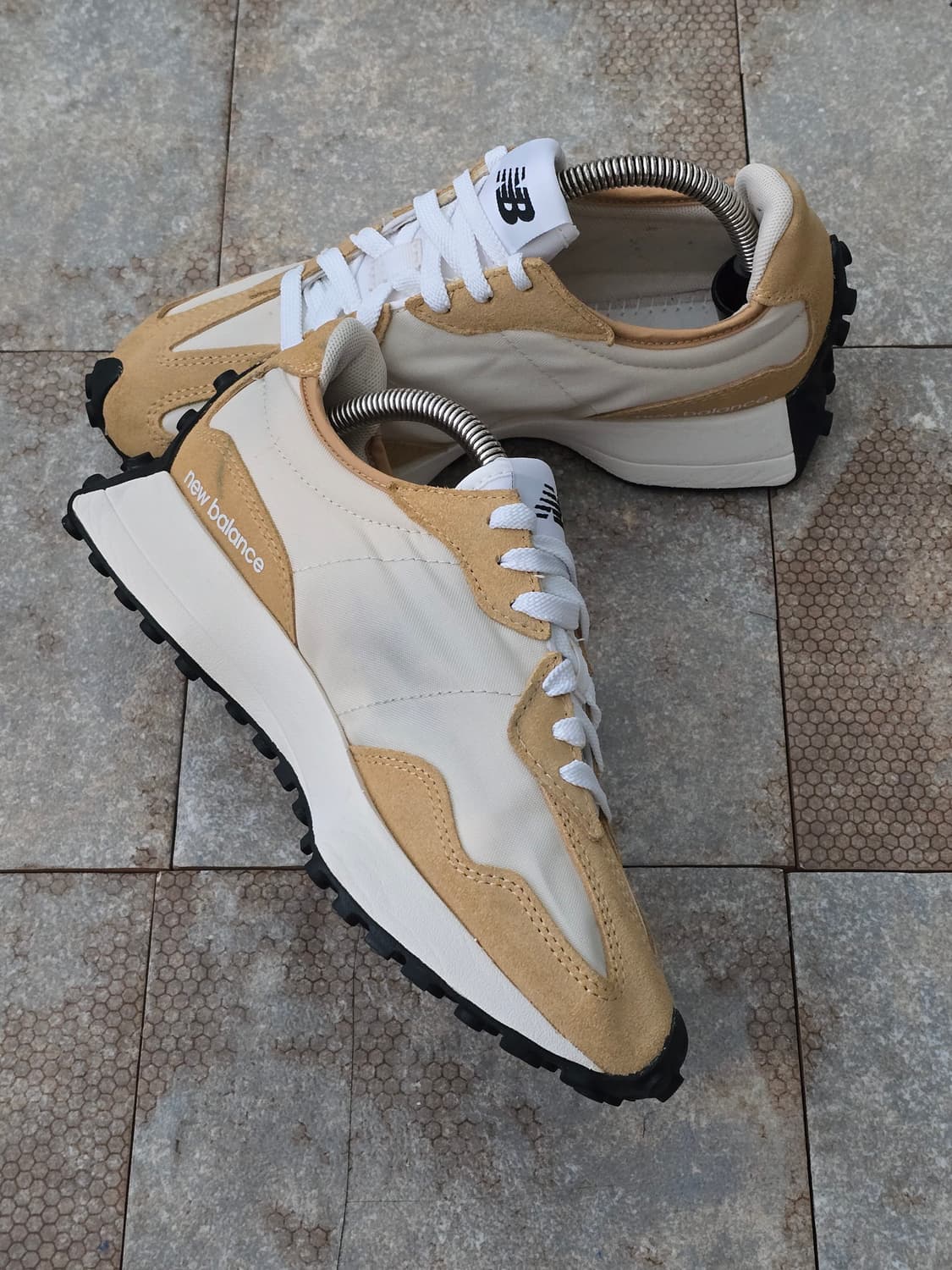 (230)뉴발란스 327 문빔 고스트 페퍼  상품이미지4