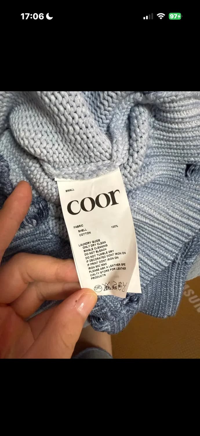 쿠어 컷아웃 디스트레스드 다잉 니트 (워시드블루) 상품이미지4