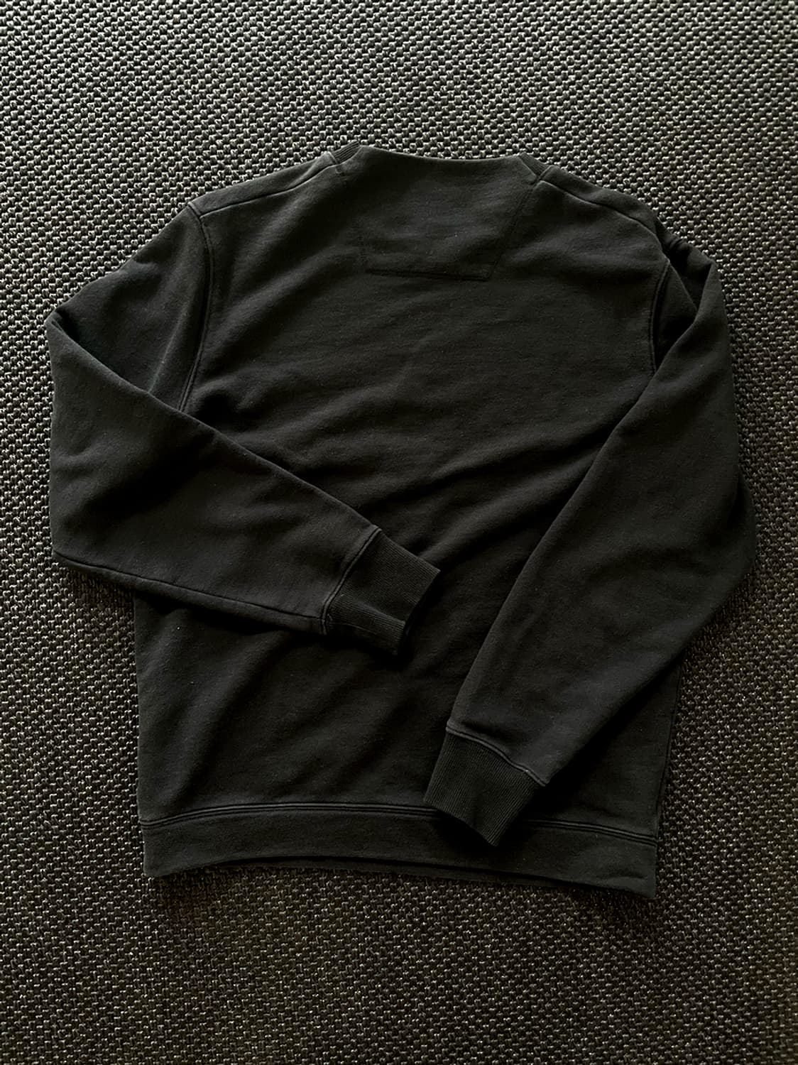 CP컴퍼니 맨투맨 입니다. 상품이미지7