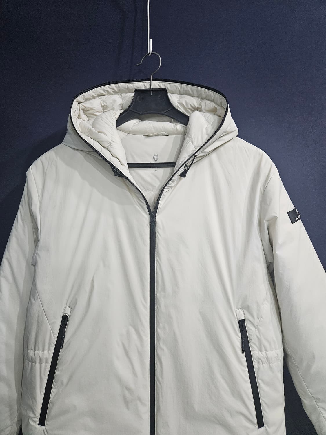 블랙컬러 아이보리컬러 남성 100 구스다운 패딩  상품이미지7