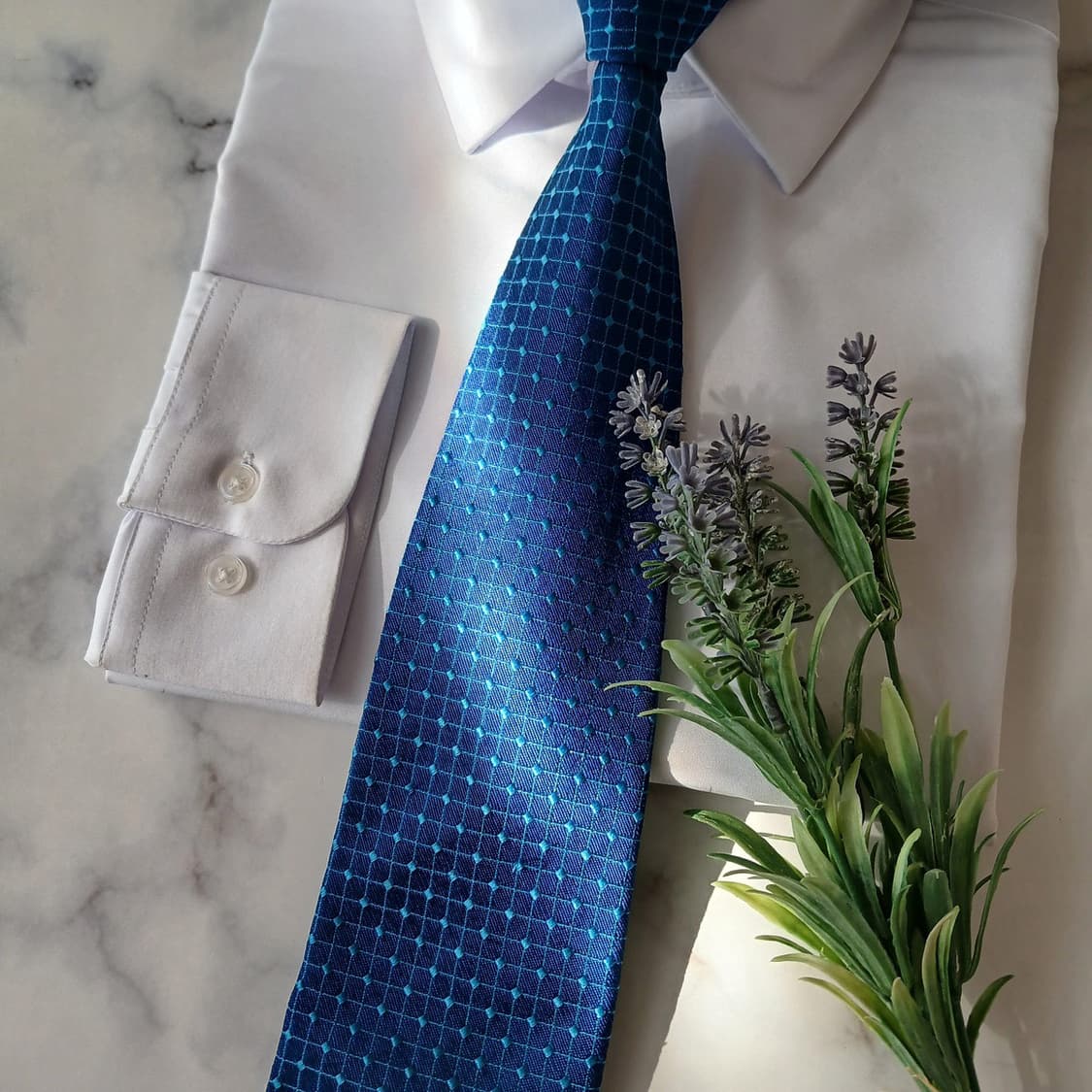 던힐 실크 블루 자카드 패턴 넥타이 9.5cm A+등급 A18845
 상품이미지6
