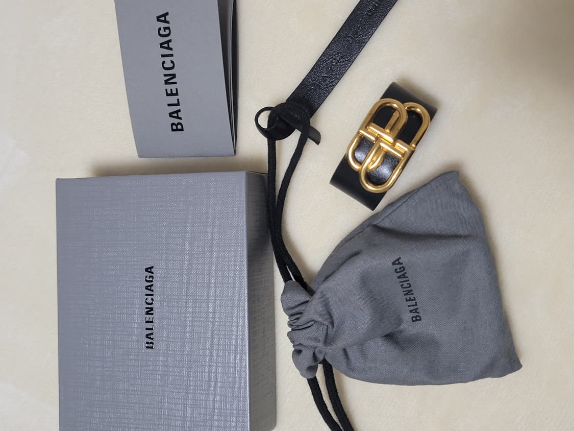 발렌시아가 BB 레더 브레이슬릿 골드 블랙 상품이미지1