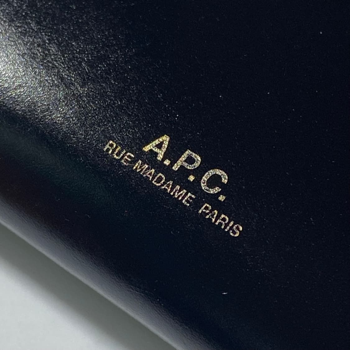 [정품] A.P.C. 아페쎄 리세 로고 지퍼 반지갑 상품이미지2