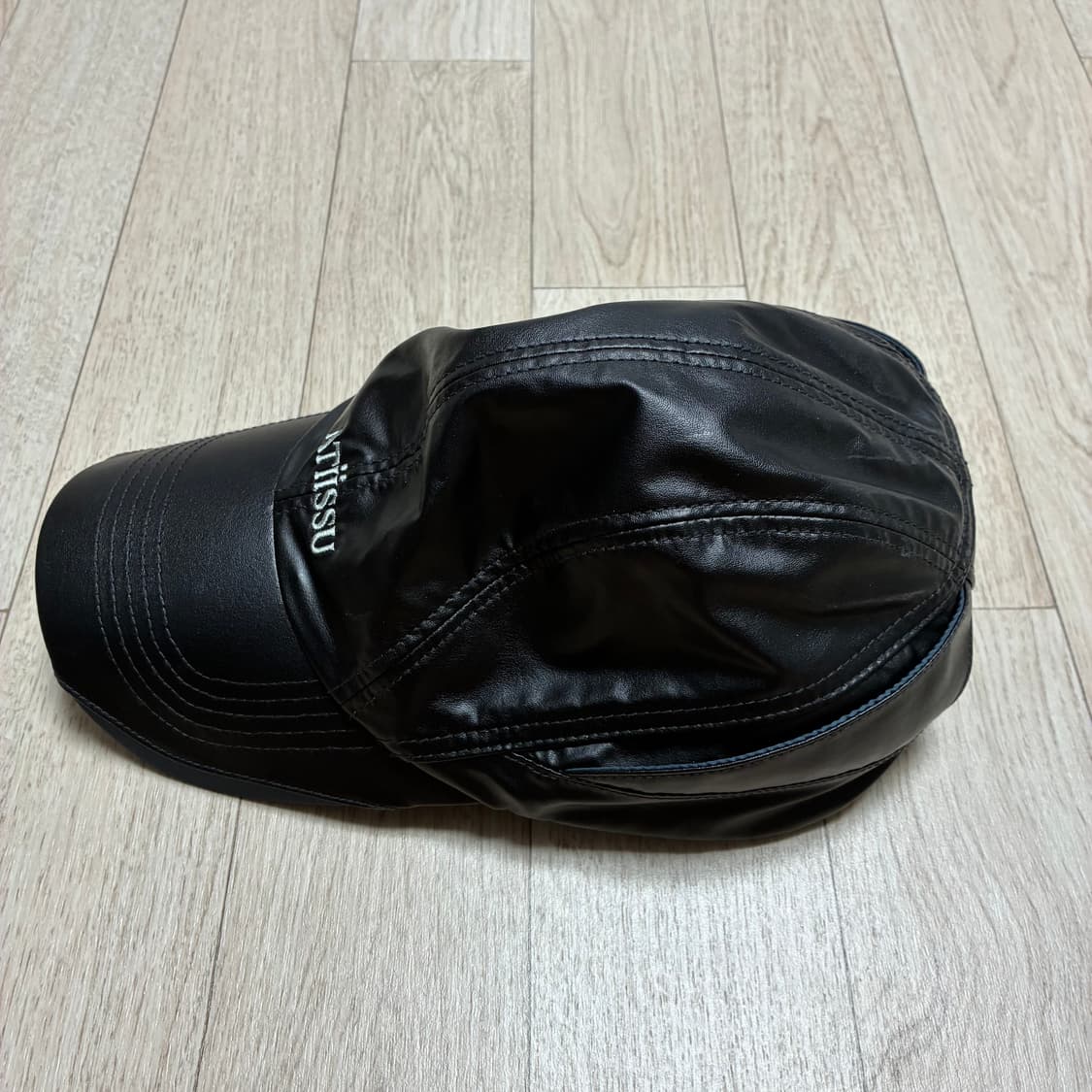 [새상품] 어티슈 윙 캡 블랙 상품이미지2