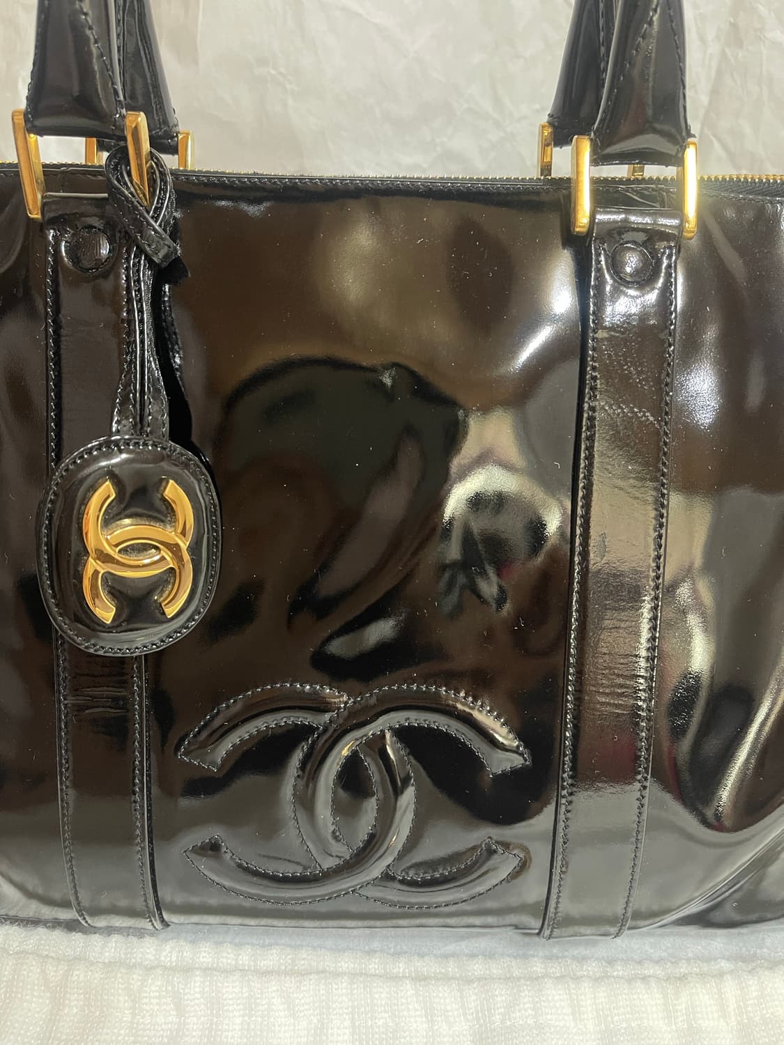  샤넬 에나멜 보스톤 백 상품이미지3