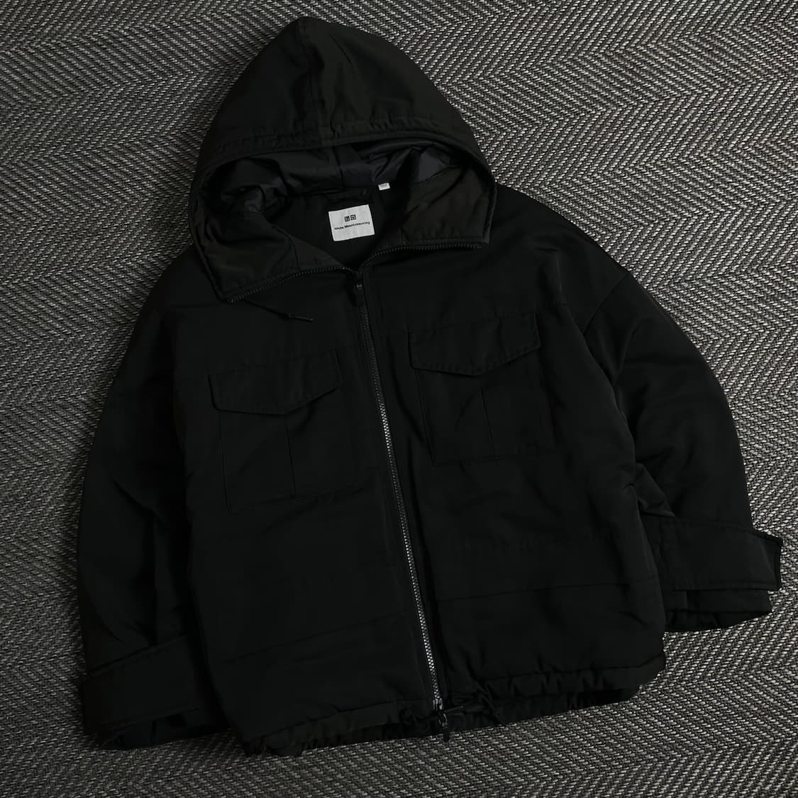 유니클로 X 화이트 마운티니어링 유틸리티 마운틴 숏 다운 파카y 3056 상품이미지1