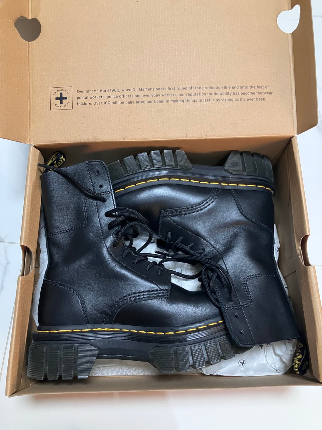 상태최상 닥터마틴 오드릭 10아이 uk4 us6 쿼드 상품이미지1