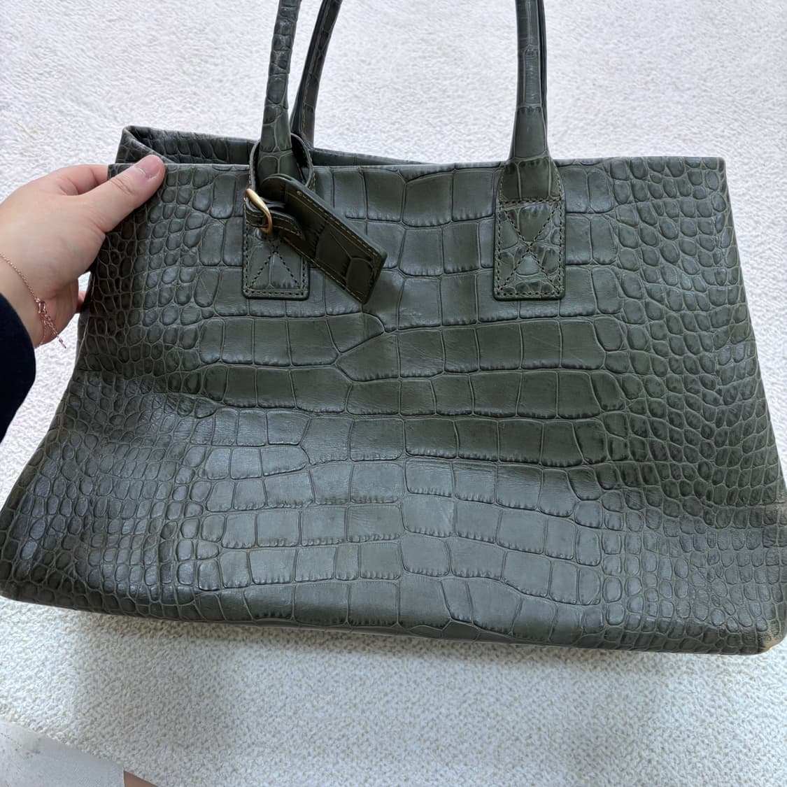 F 쿠론 크로커 엠보가죽 토트백 0415E 상품이미지1