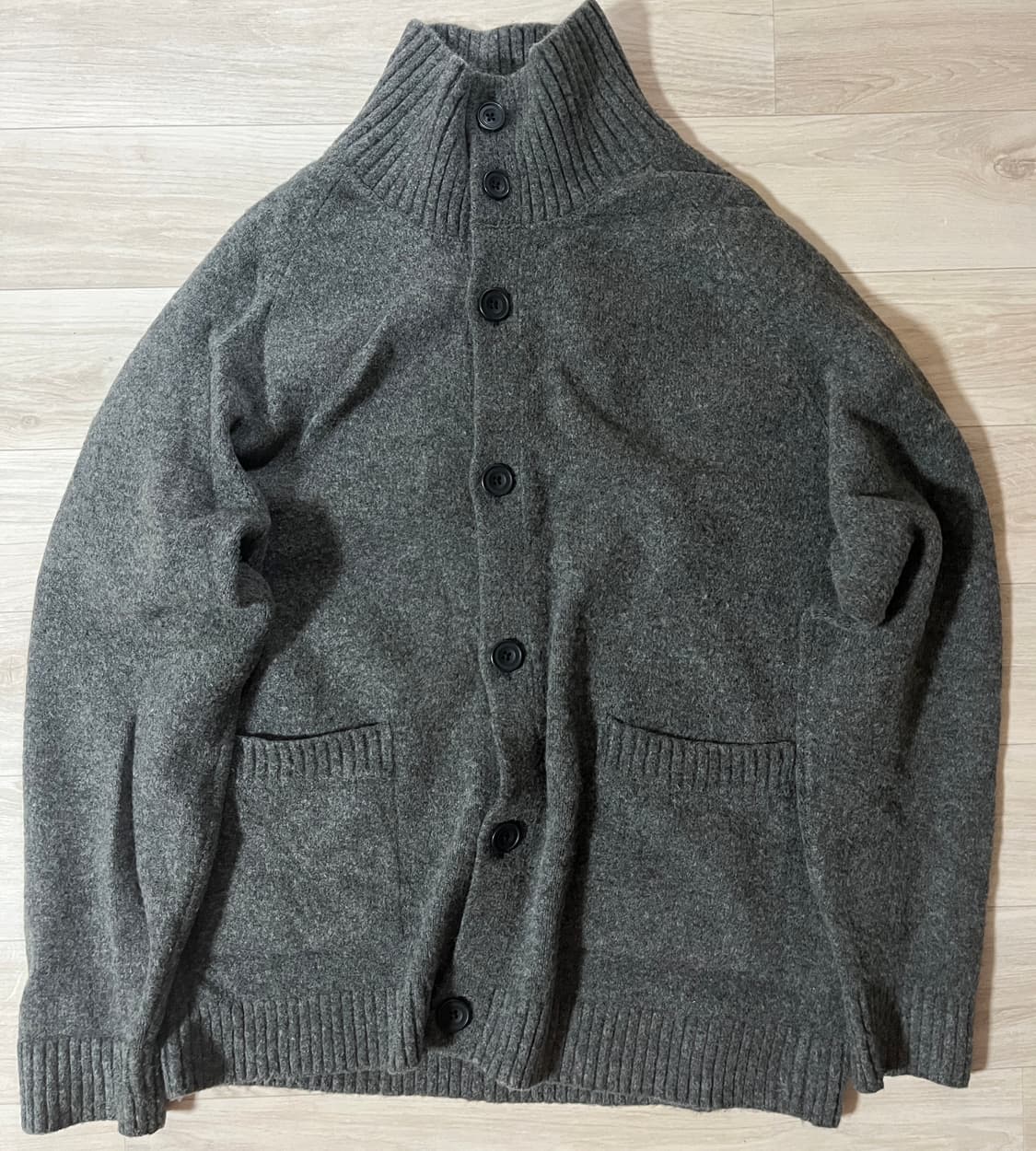 유니클로 수플레얀 가디건 다크 그레이 M 상품이미지3