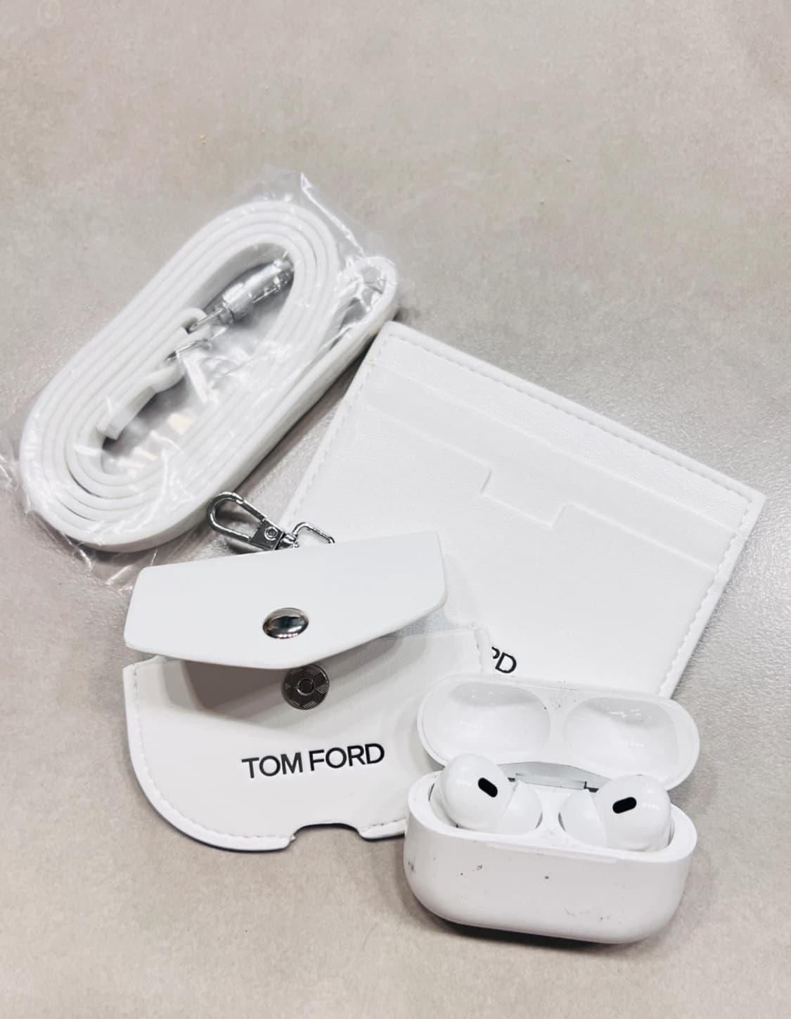 톰포드 에어팟 프로 케이스 & 카드지갑 세트 상품이미지4