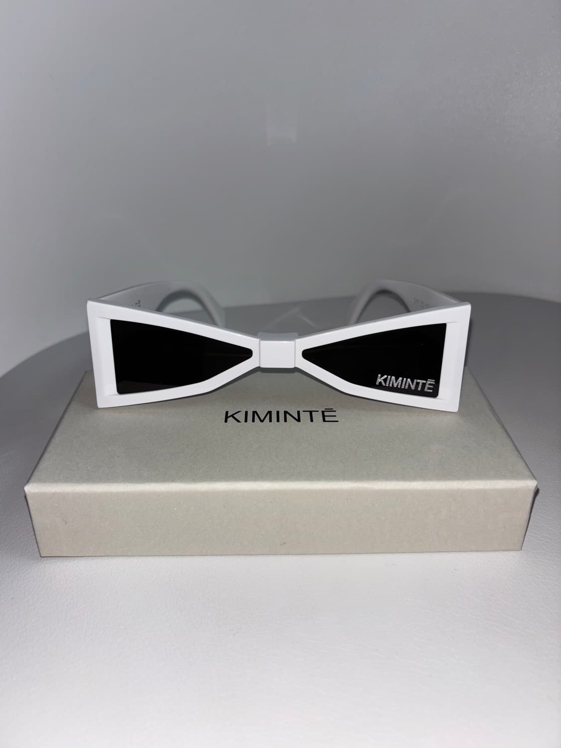 [새상품] 김해김 먼로 선글라스 (화이트) 상품이미지1