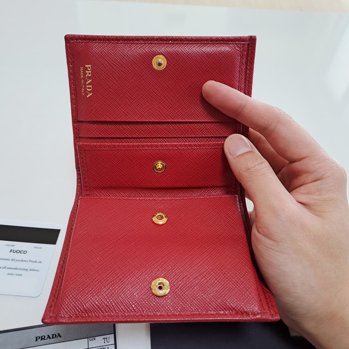 [100%/정품] 프라다 사피아노 메탈 레드 반지갑, 프라다지갑 상품이미지5
