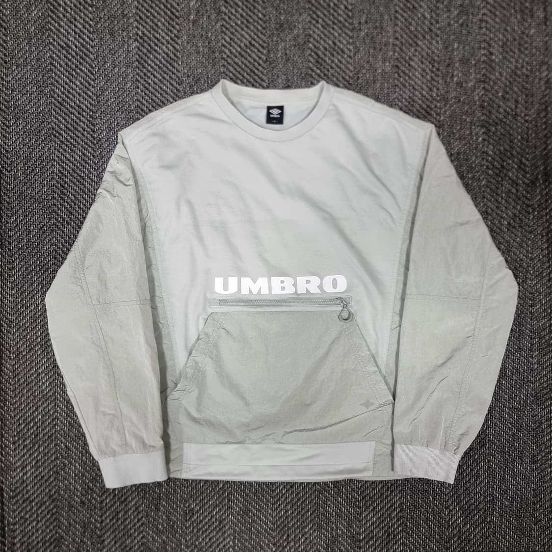 엄브로 아노락 웜업 상품이미지1