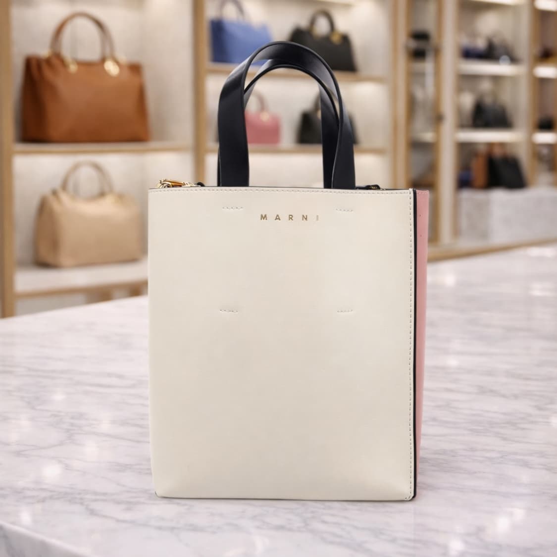 [S급] 마르니 뮤제오 토트 숄더백 판매합니다!!! 상품이미지1