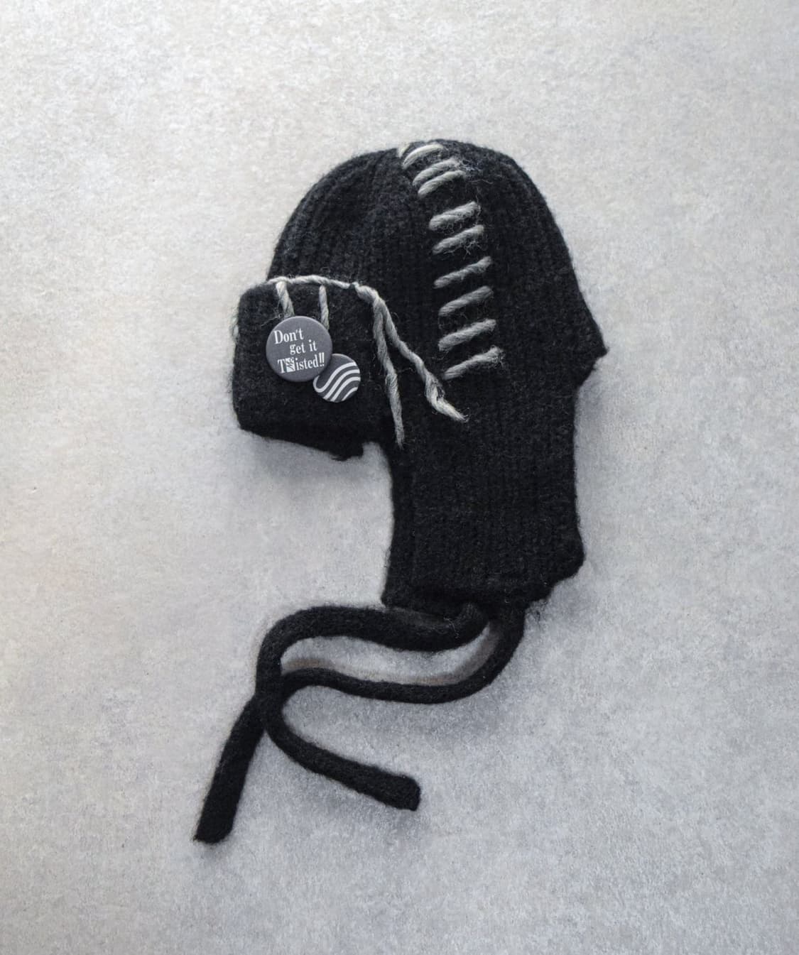 TΣist STITCH EAR FLAPS KNIT CAP BLACK 상품이미지1