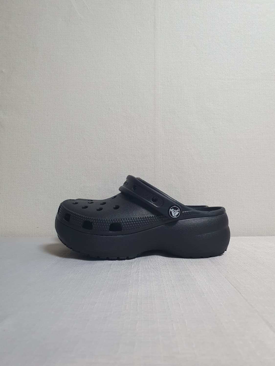 크록스 클래식 플랫폼 클로그 블랙 220mm 상품이미지3