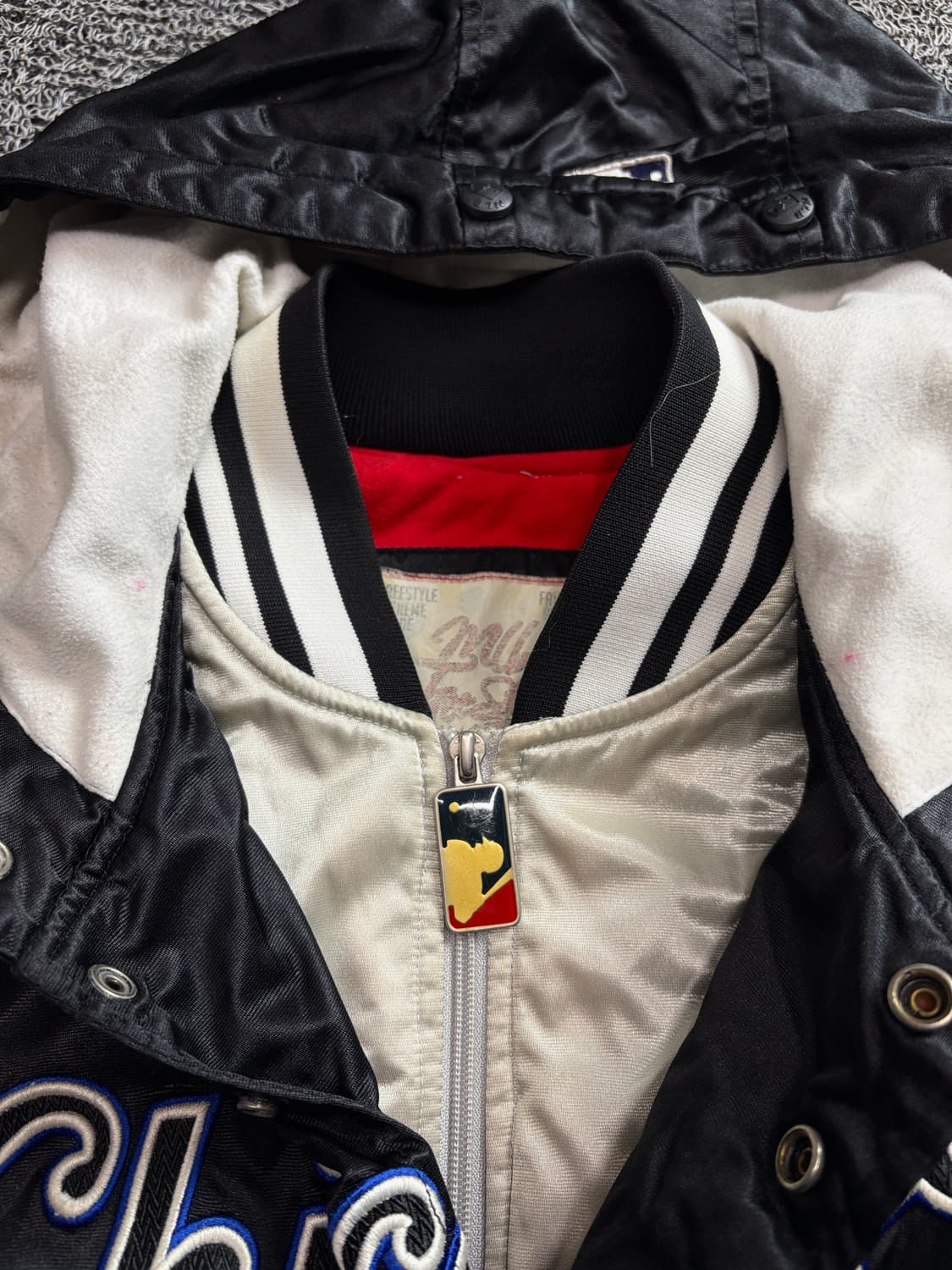 00s MLB 화이트 삭스 사틴 바시티 자켓 2707 상품이미지3