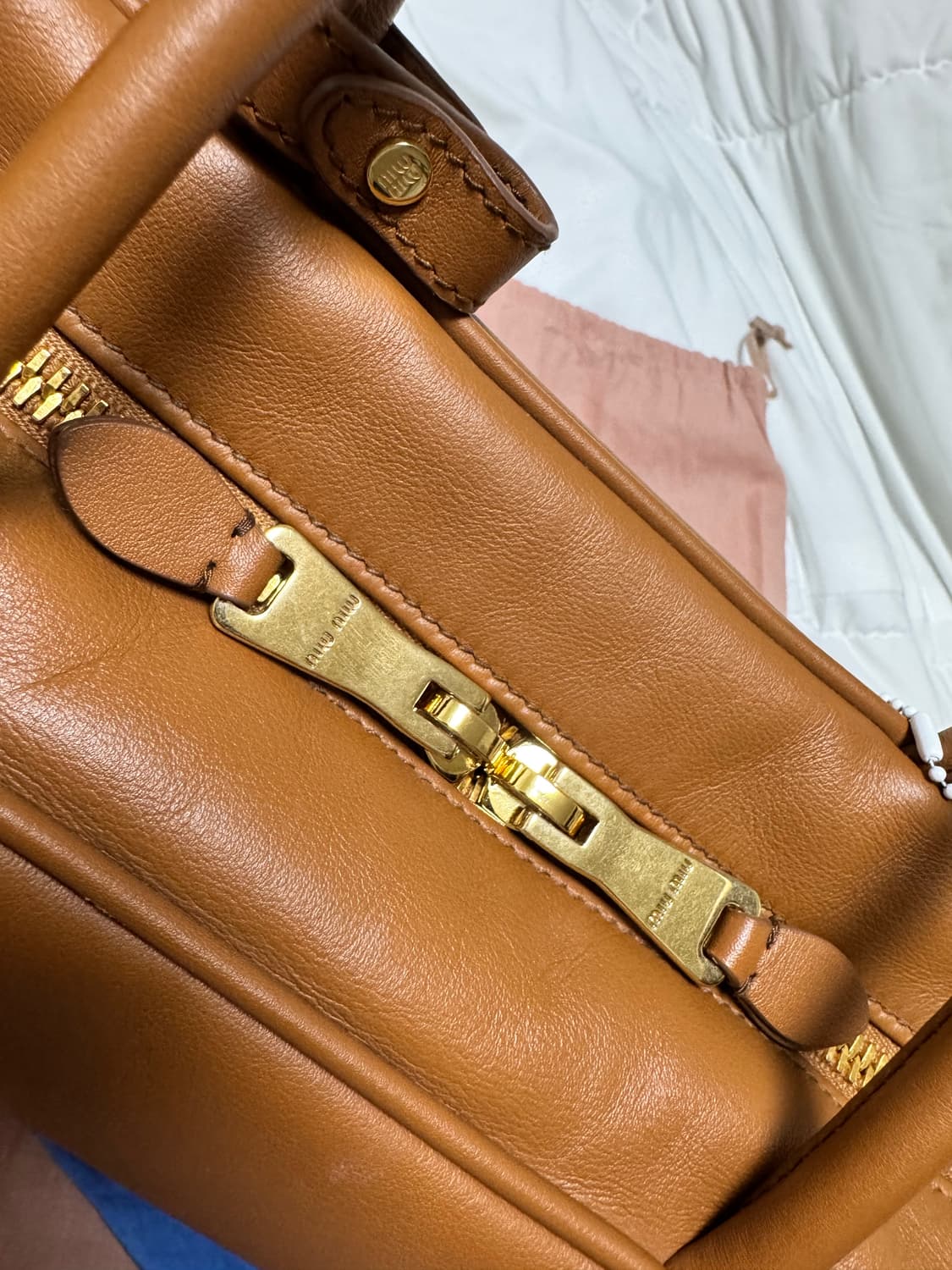 미우미우 5BB117 가죽 보 백 라지 상품이미지2