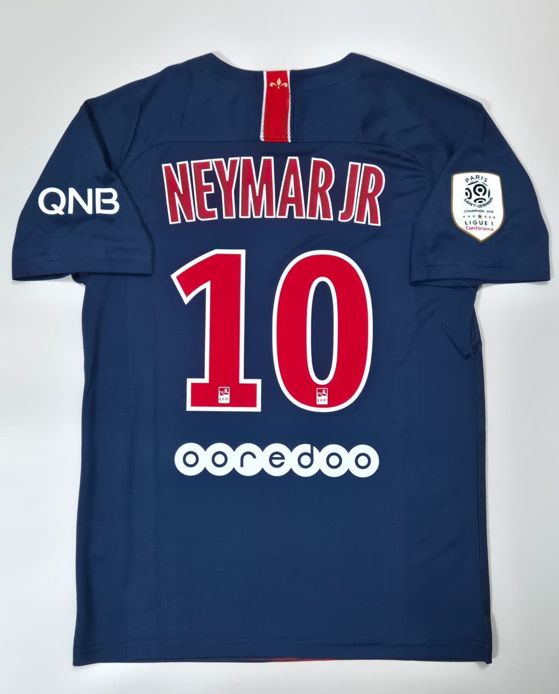 18-19시즌 파리생제르망 네이마르 홈 유니폼 M사이즈 상품이미지1