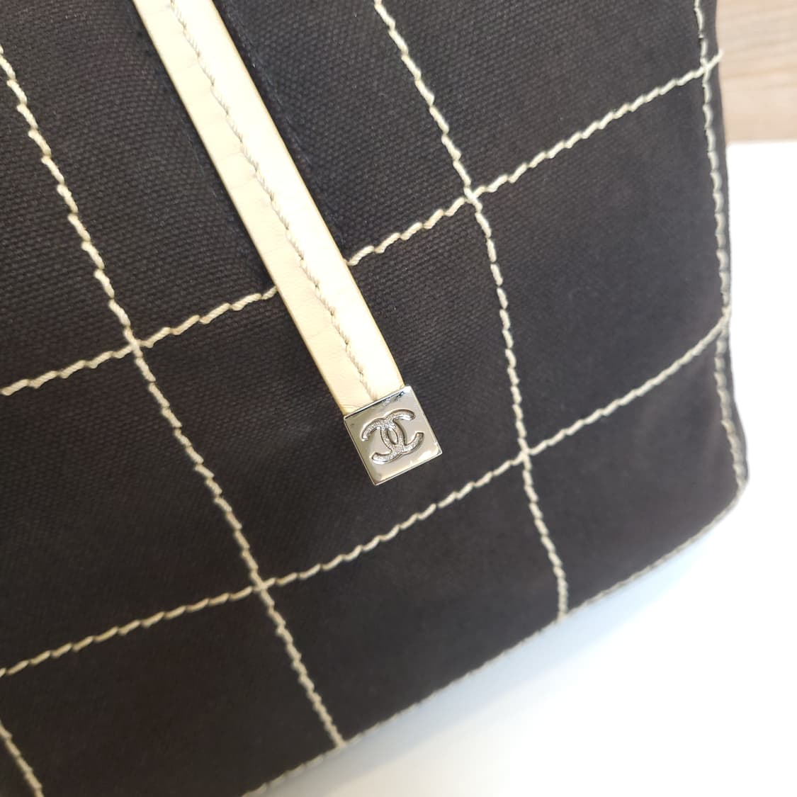 샤넬 초코바 캔버스 보스턴백 상품이미지4