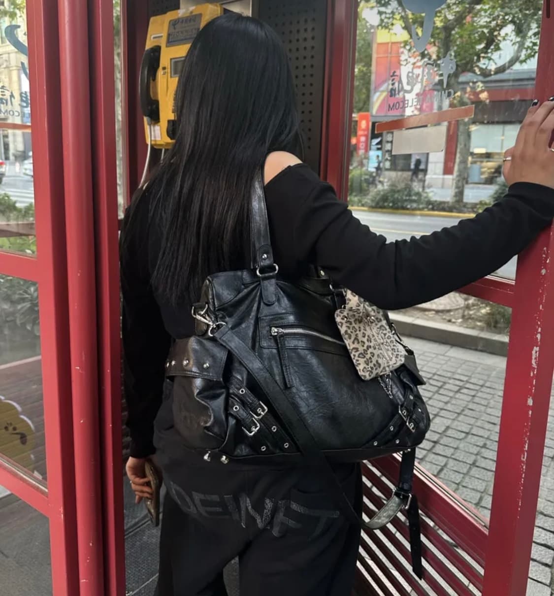 다이닛 스터드 포켓 빅백 블랙 상품이미지1