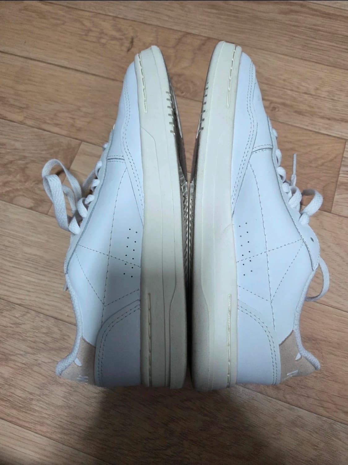 리복 코트 피크 베이지 260 팝니다 상품이미지3