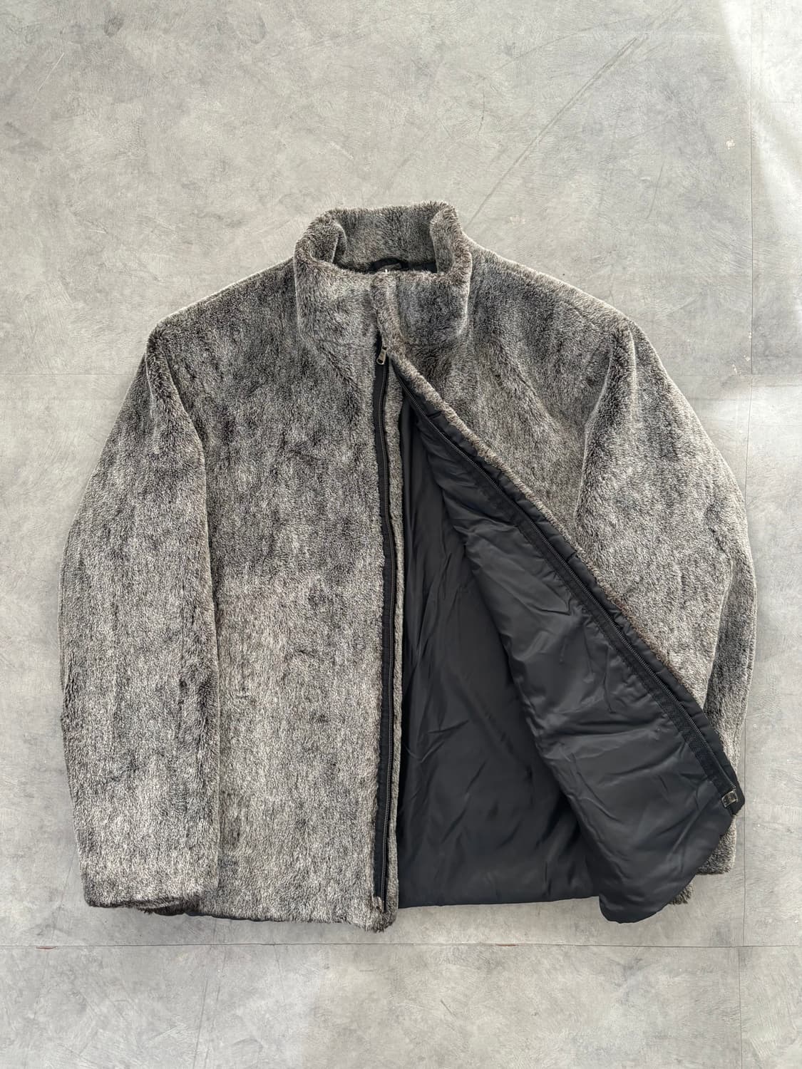 Emporio Armani 아르마니 그레이 퍼 자켓  상품이미지5