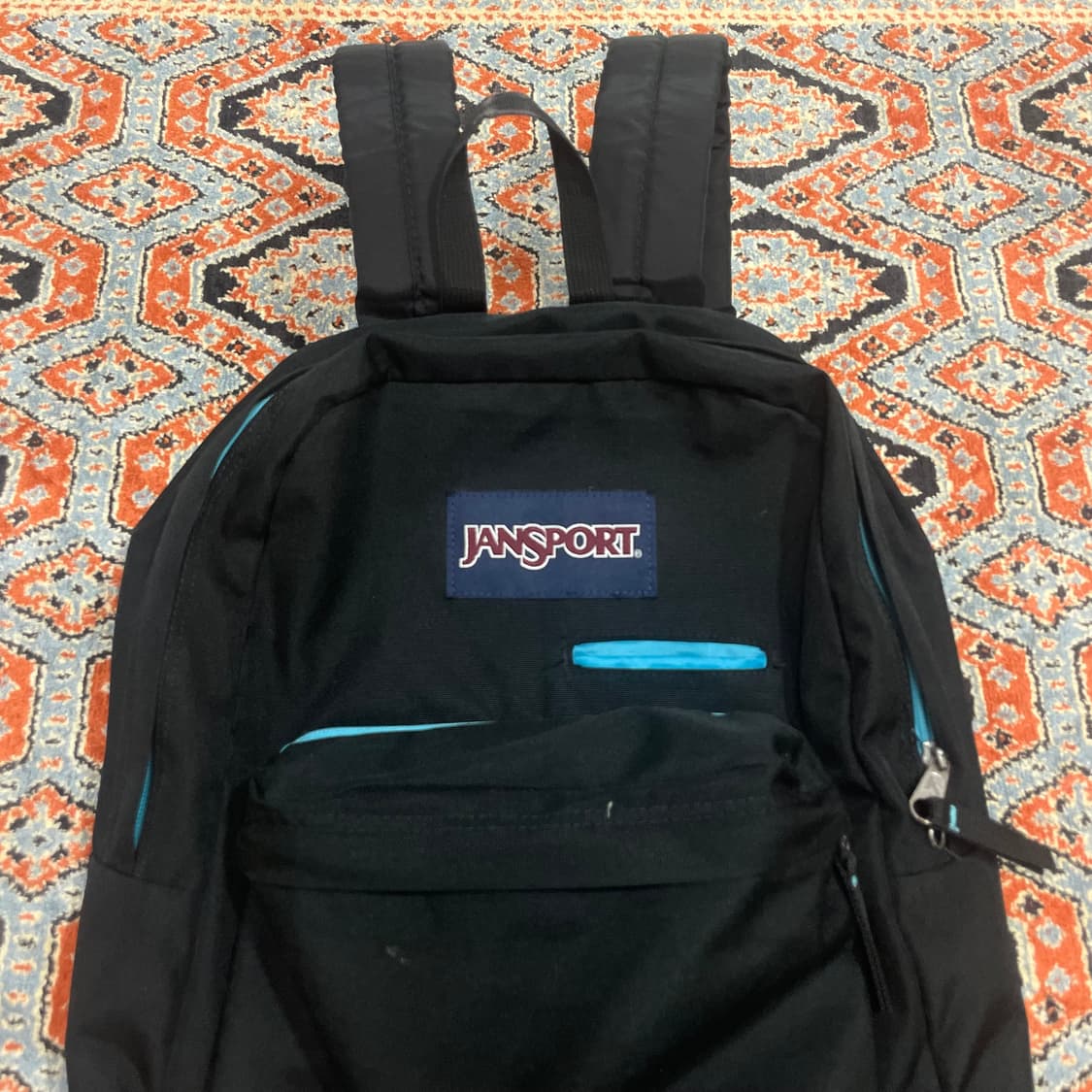 잔스포츠 블루 디테일 블랙 백팩 상품이미지2