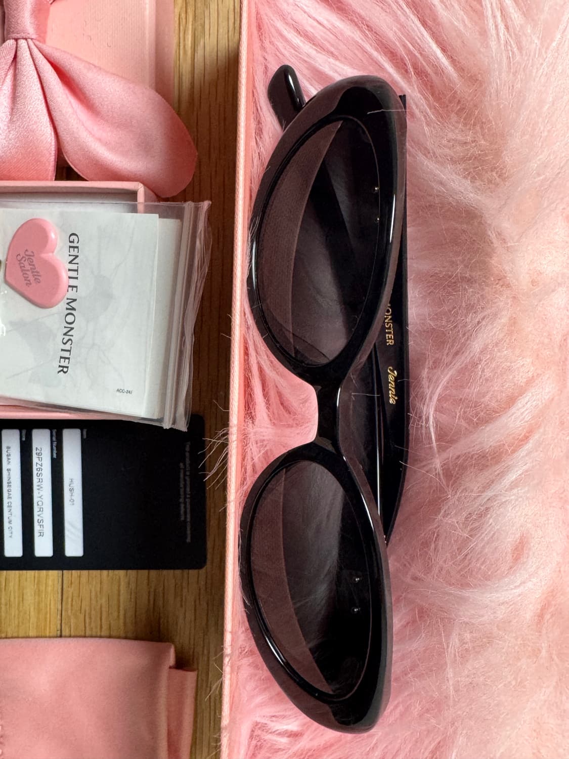 젠틀몬스터 제니 허쉬01 블랙 풀박 상품이미지2