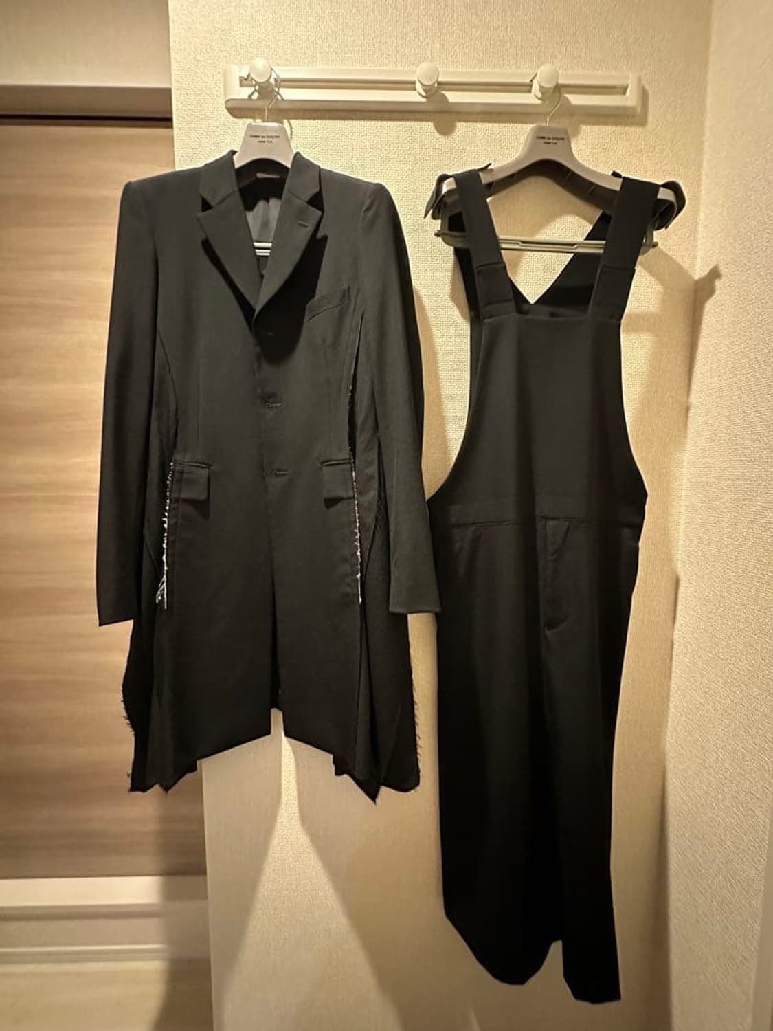 22ss 꼼데가르송 옴므플러스 컷아웃 코트 m 상품이미지5