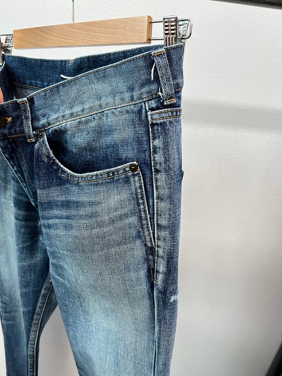 32) 생로랑 워싱 데미지 스키니진  상품이미지4