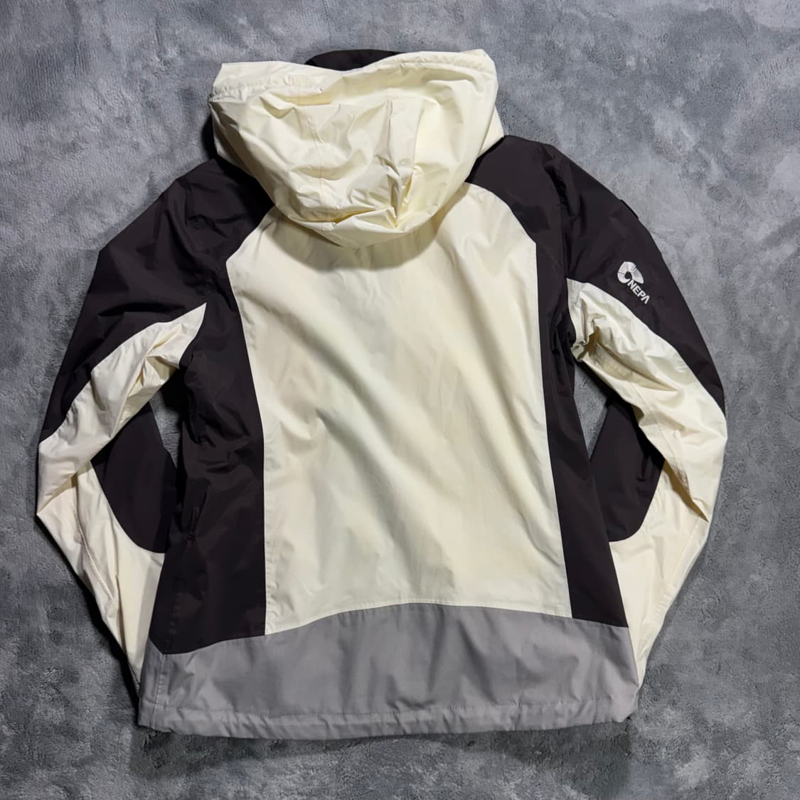 네파 X벤트 여성 바람막이  상품이미지5