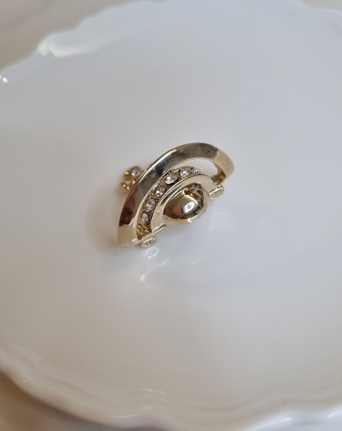 비비안웨스트우드 업사이클링 orb금장 브로치 상품이미지5