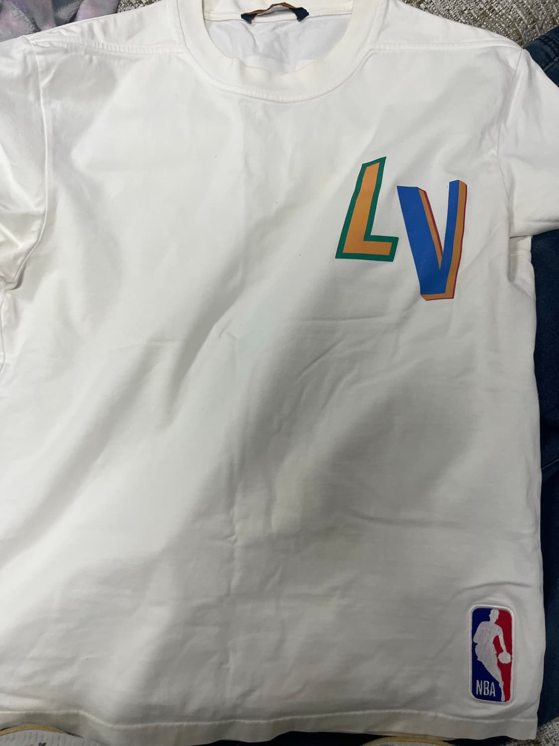 루이비통 NBA 콜라보 티셔츠 화이트 한정판 상품이미지1