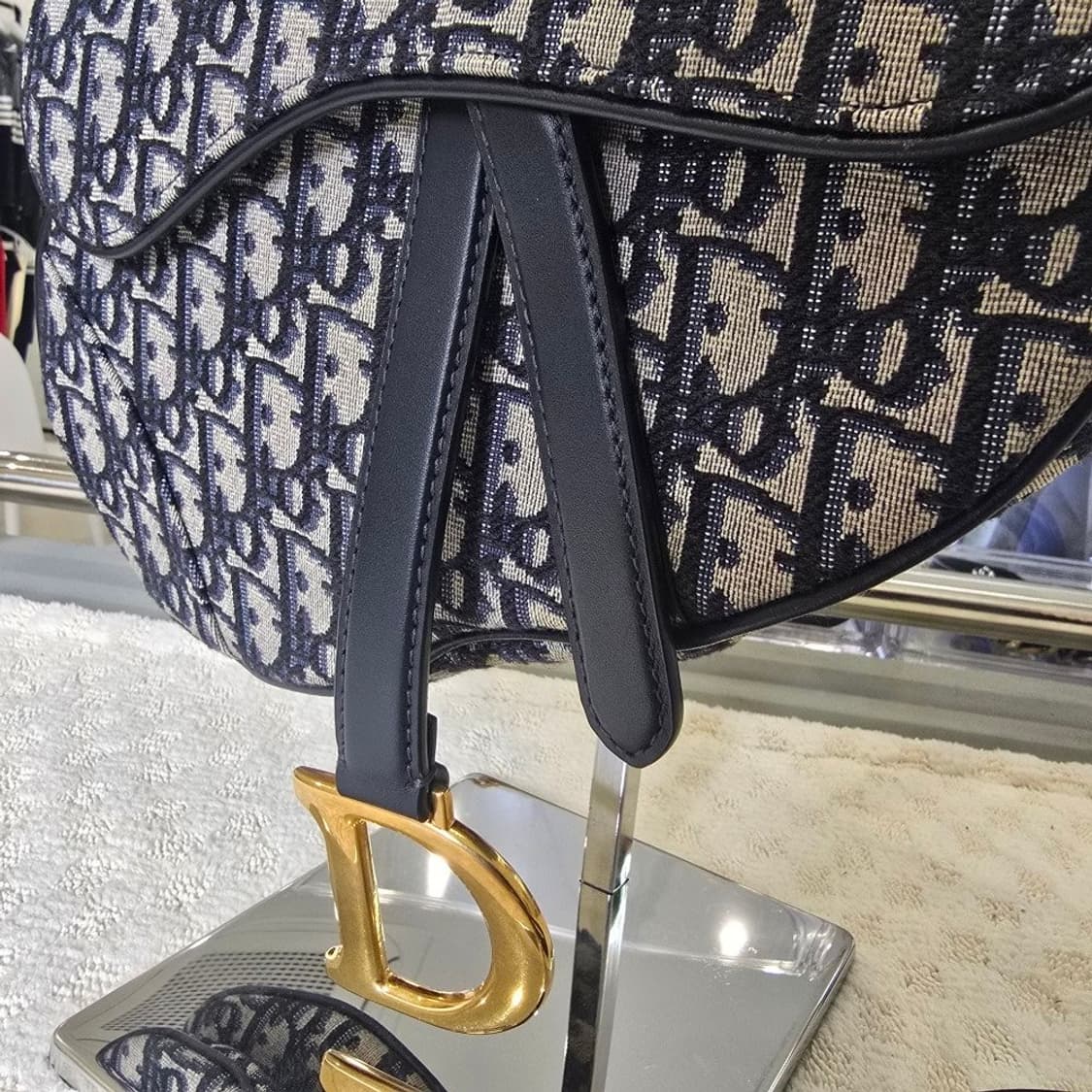 [중고/정품] 디올 새들 스트랩백 미디움 상품이미지2