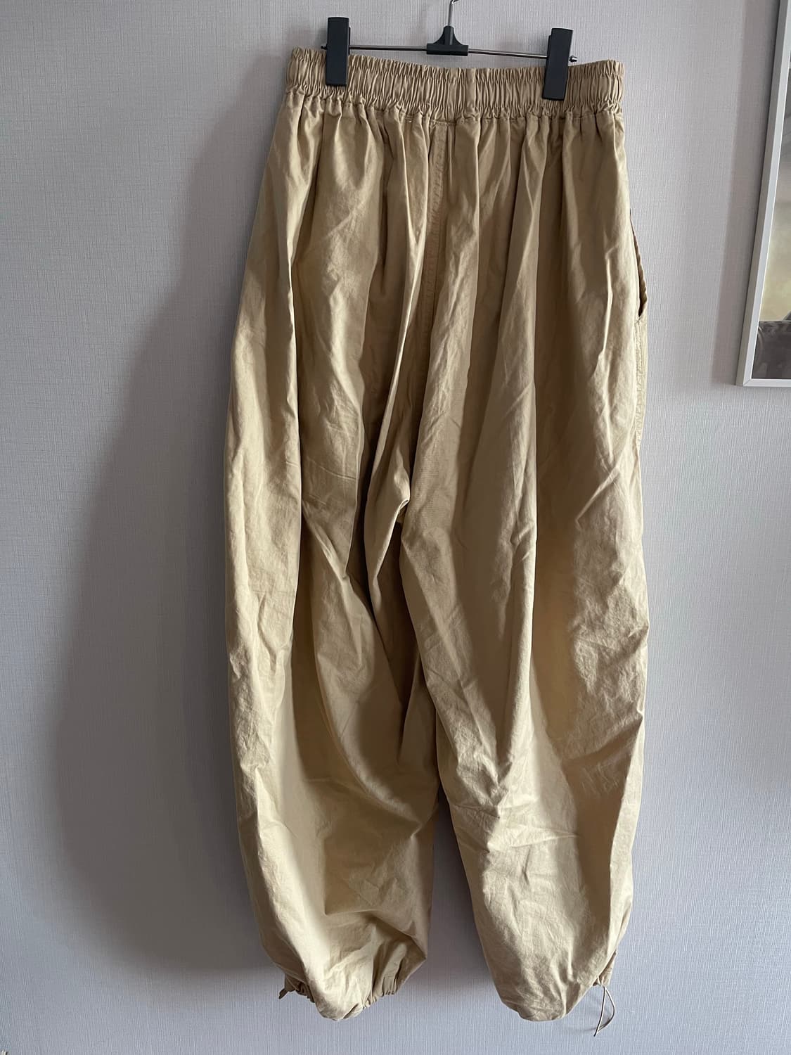 뉴치프시크 파라슈트 베이지 팬츠 상품이미지3