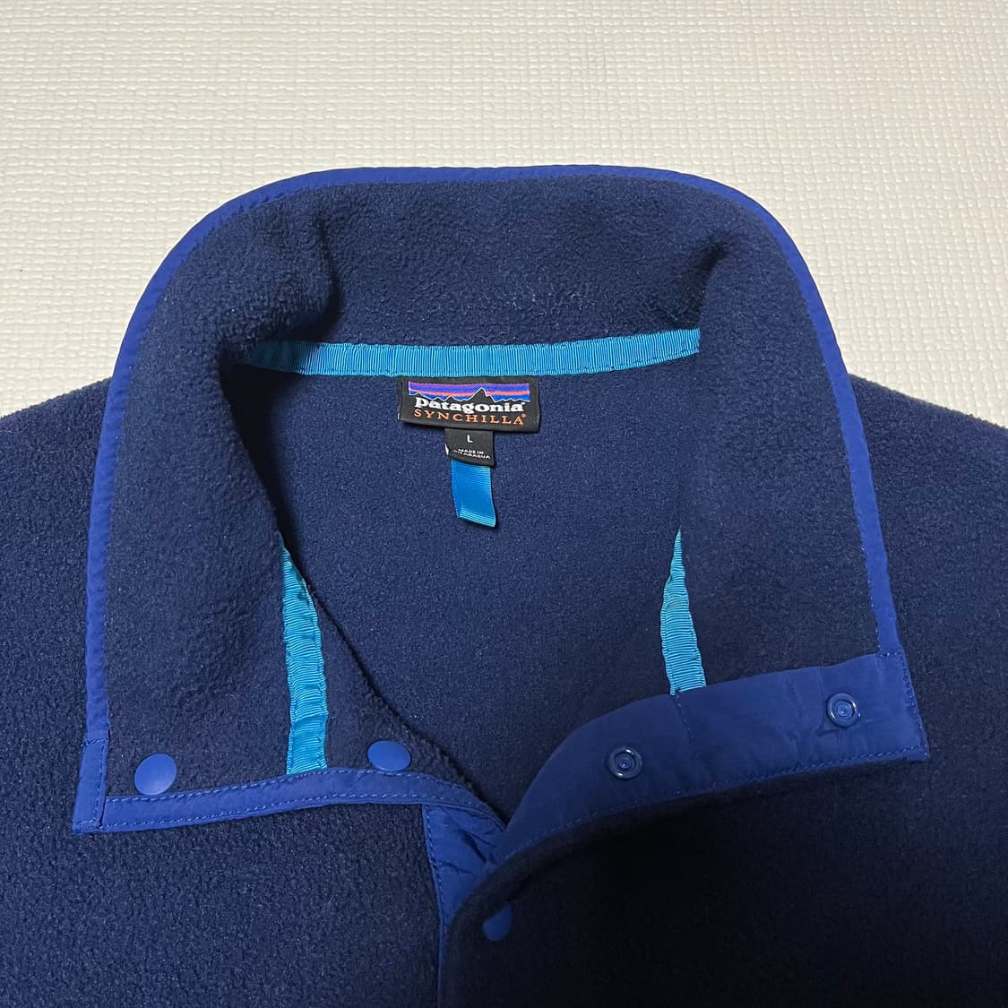 파타고니아 신칠라 네이비/레드 상품이미지3
